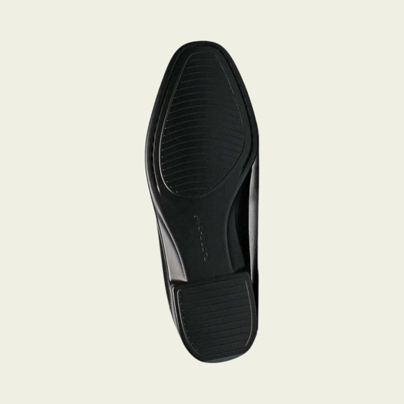 Men\'s Florsheim Riva Loafer in Black Leather. 17088 01